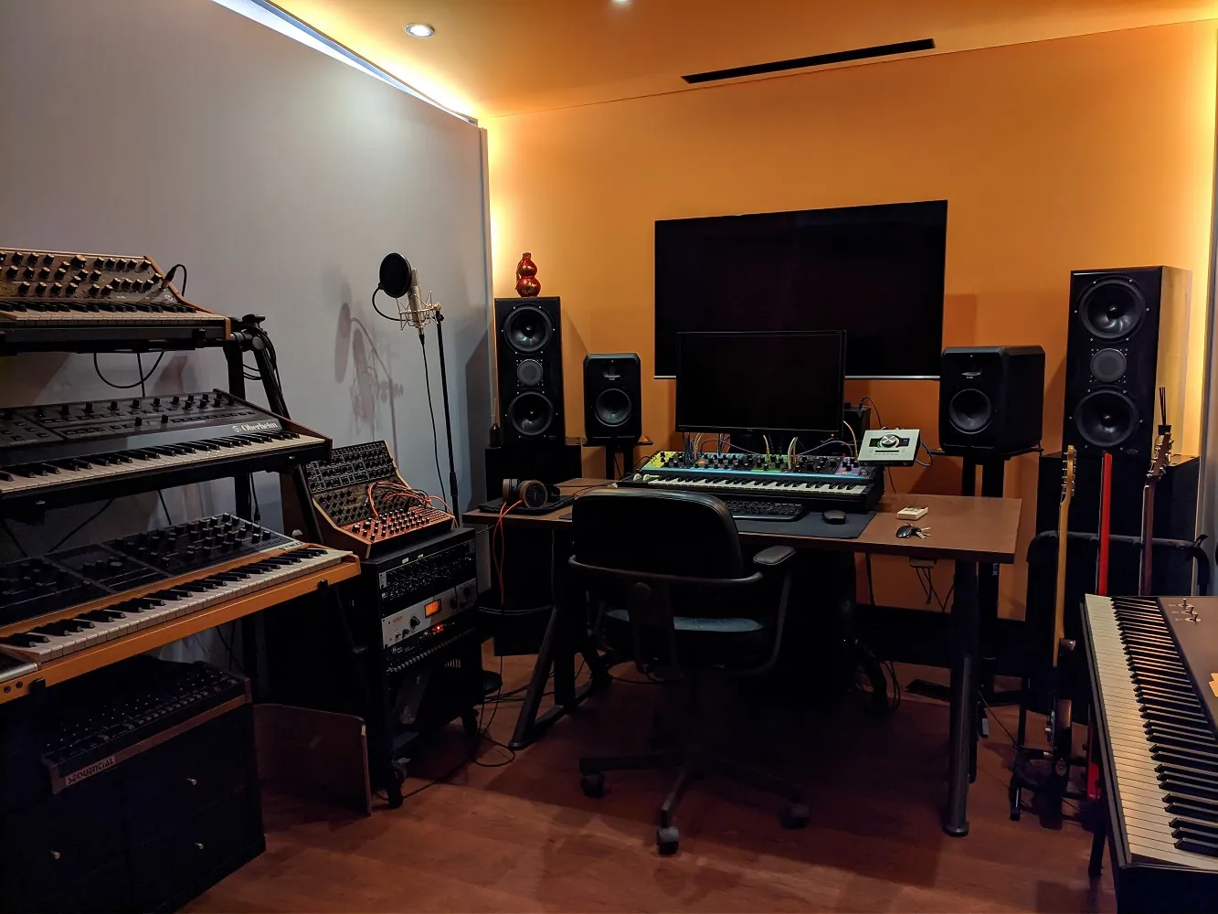 Studio 2